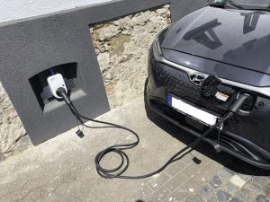 charging EV from solar panels