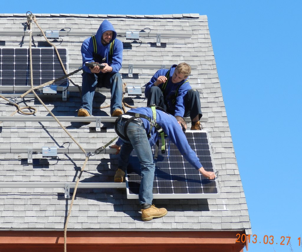 solar-installation-stage